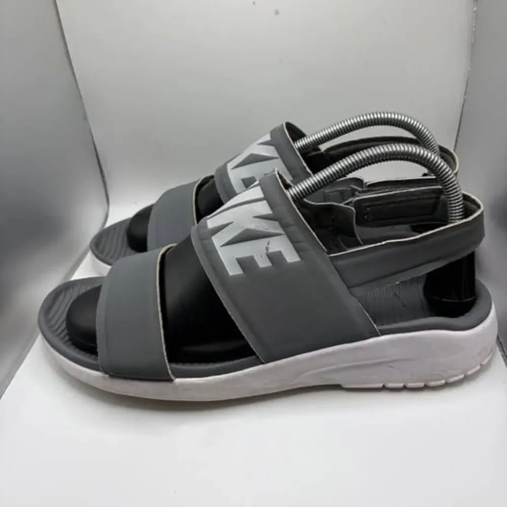 Women’s Nike Sandals Size 10
